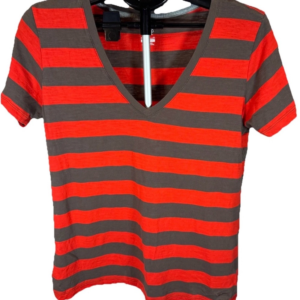 Nike The Athletic Dept Red & Gray Striped V Neck T Shirt Sz XL Athleisure Wear